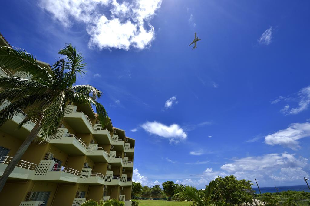 Отель Exes Ishigaki Ishigaki  Экстерьер фото